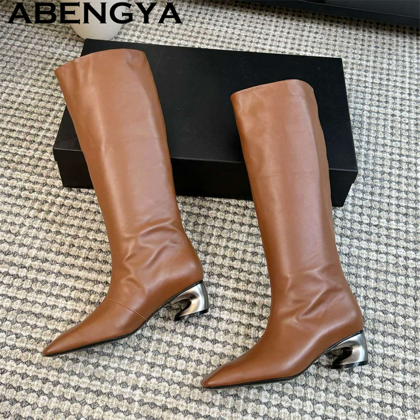 New Trend Strange Heels Knee H - Women Fashion Week 2026 review and price