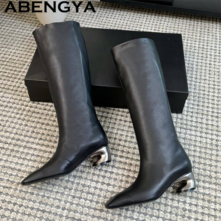 New Trend Strange Heels Knee H - Women Fashion Week 2026 review and price